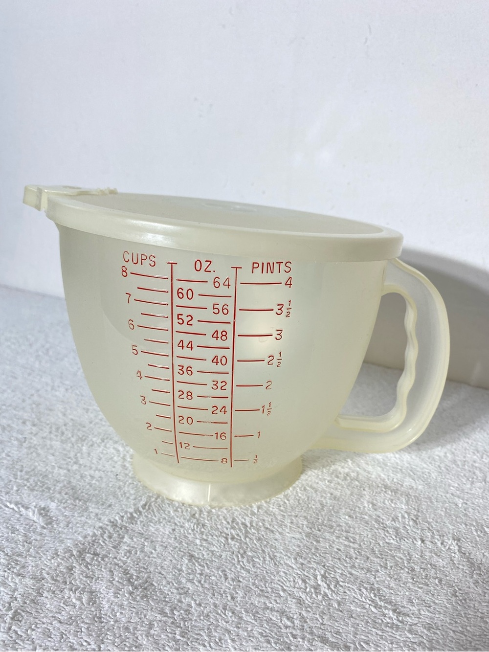 Vintage Tupperware Mix-N-Stor 8 Cup 2 Quart Measuring Pitcher Bowl with Lid